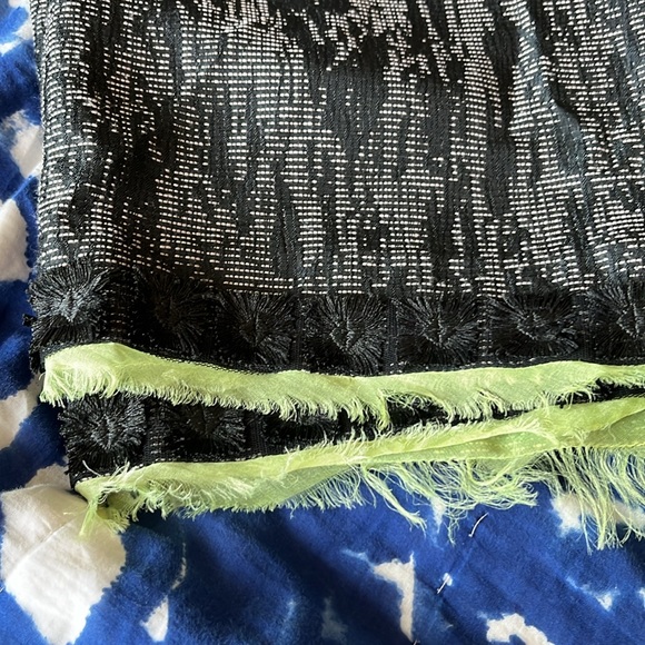 Elie Tahari Cocktail Sheath Dress Black & White with neon pops of color Sz. 12 - Picture 11 of 12